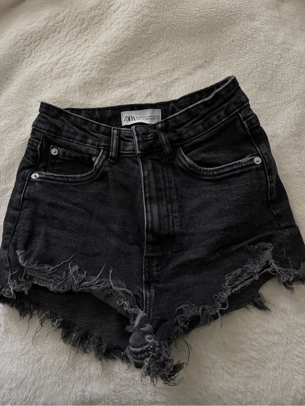 Zara Black Frayed High-Rise Denim Shorts